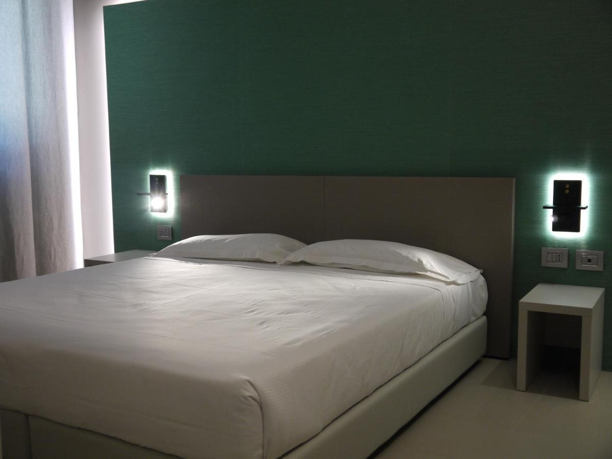 Rb Del Teatro&Apartaments イーモラ エクステリア 写真