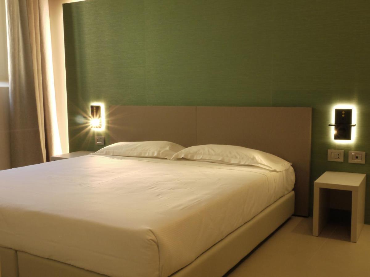 Rb Del Teatro&Apartaments イーモラ エクステリア 写真