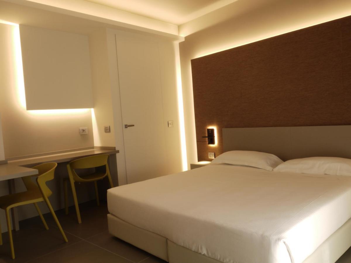 Rb Del Teatro&Apartaments イーモラ エクステリア 写真