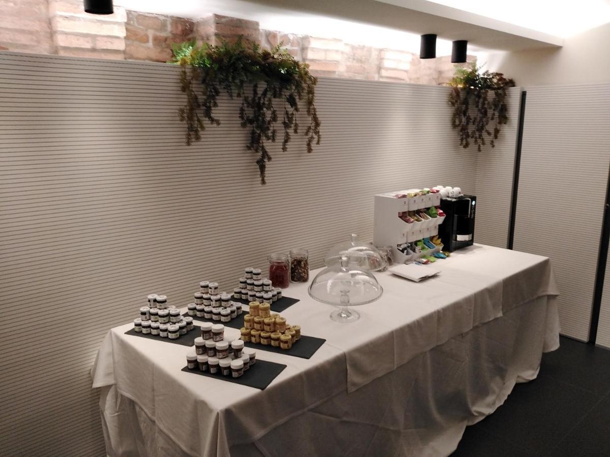 Rb Del Teatro&Apartaments イーモラ エクステリア 写真